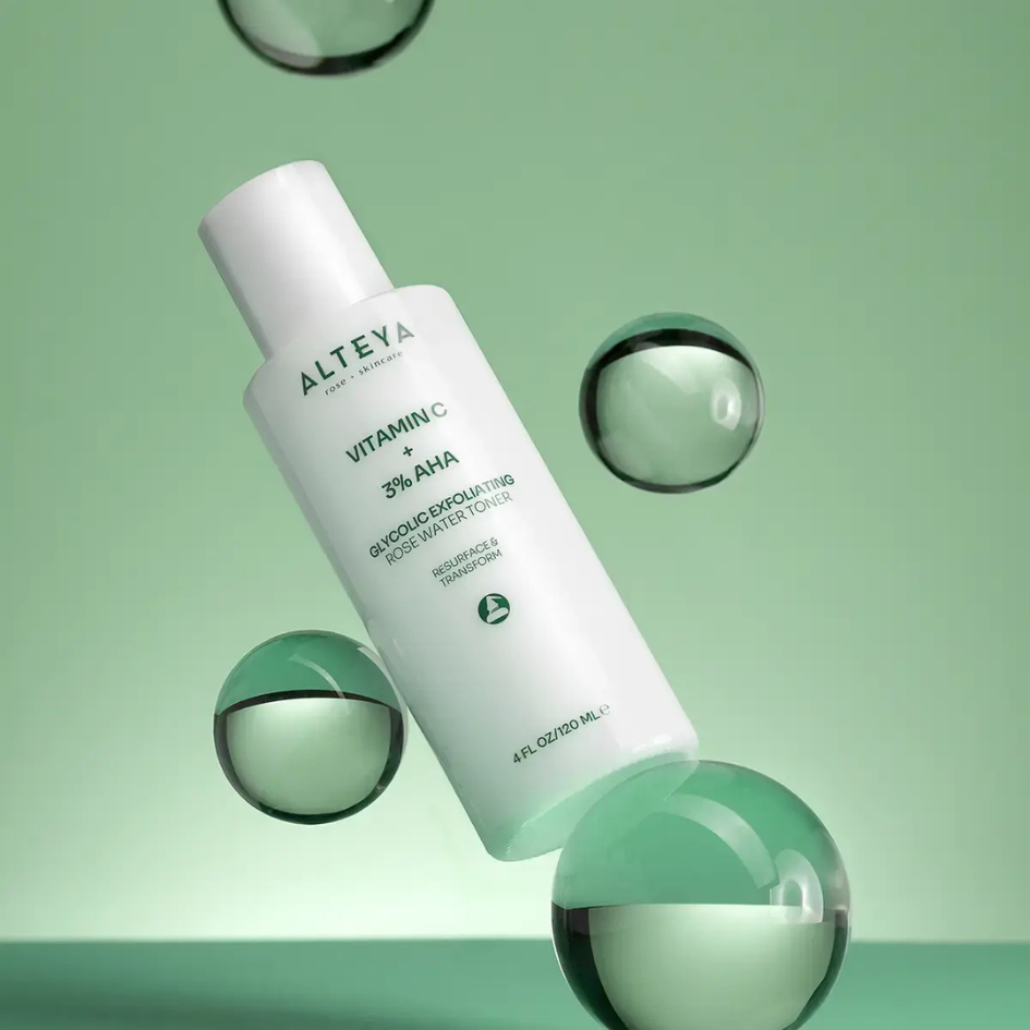 Glycolic Exfoliating Rose Water Toner - Hydraterende en exfoliërende toner voor een gladde huid - Skincare Boulevard