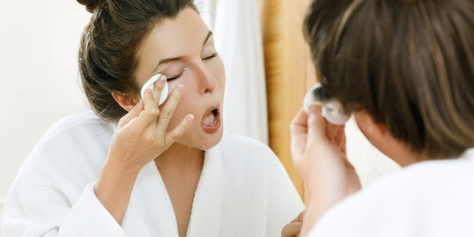 Make-up verwijderen zonder je huid te beschadigen I Skincare Boulevard