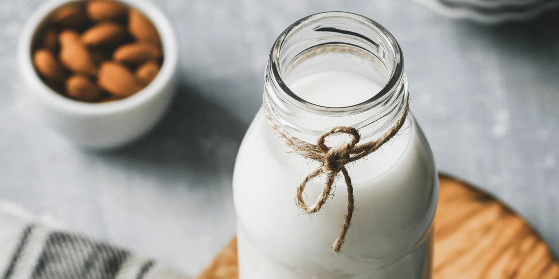 Waarom melk niet steeds goed is voor elk: invloed van zuivel op de huid en acne Skincare Boulevard