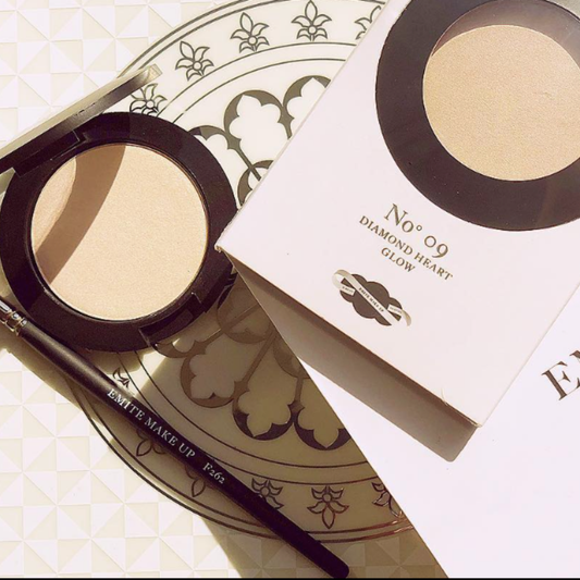 Glow Diamond Heart - Emité Cosmetics