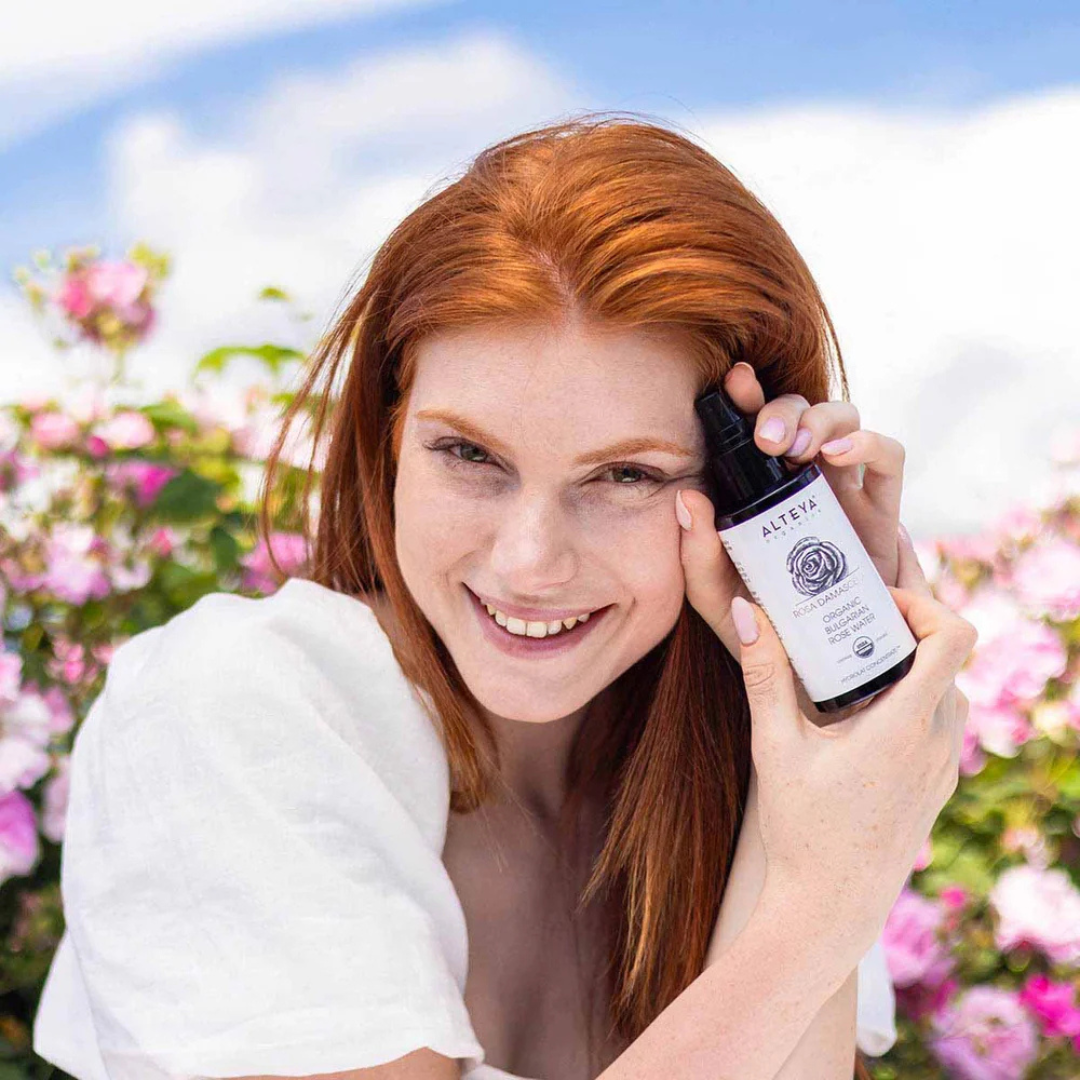 Rozenwater als natuurlijke toner voor elk huidtype - Skincare Boulevard
